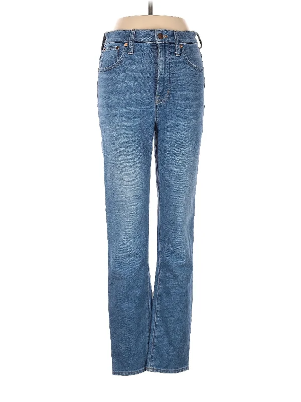 High-Rise Bootleg Jeans in Medium Wash