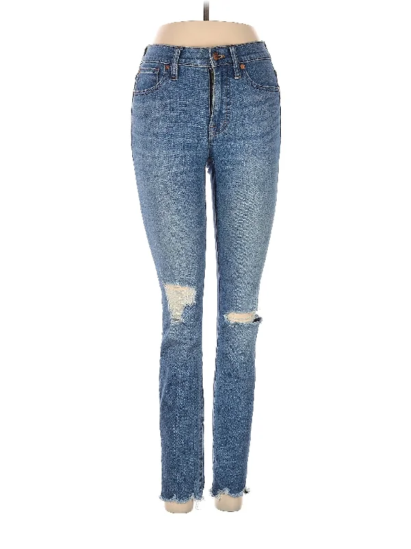 Mid-Rise Skinny Jeans in Light Wash