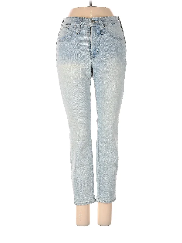 Mid-Rise Straight-leg Jeans in Light Wash