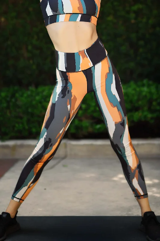 Work of Art Printed Active Leggings